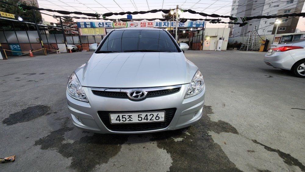 i30 cw FD 1.6 VVT FWD 럭셔리 매물 썸네일