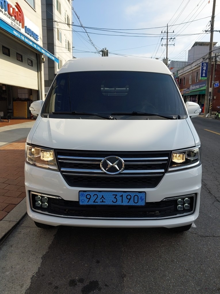 이티밴 BEV(2인승 41.9kWh) RWD (227km) 매물 썸네일