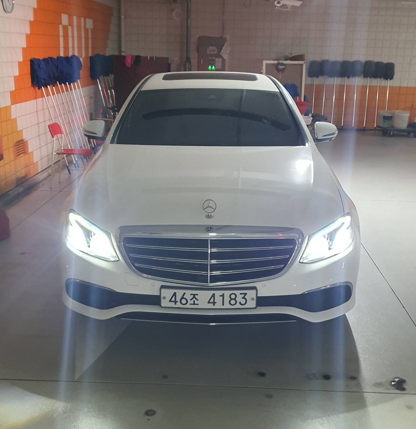 E 클래스 W213 E300 4Matic 전기형 (211마력) 매물 썸네일