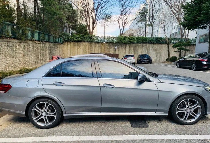 E 클래스 W212 E250 블루텍 4Matic 후기형 (204마력)아방가르드 매물 썸네일