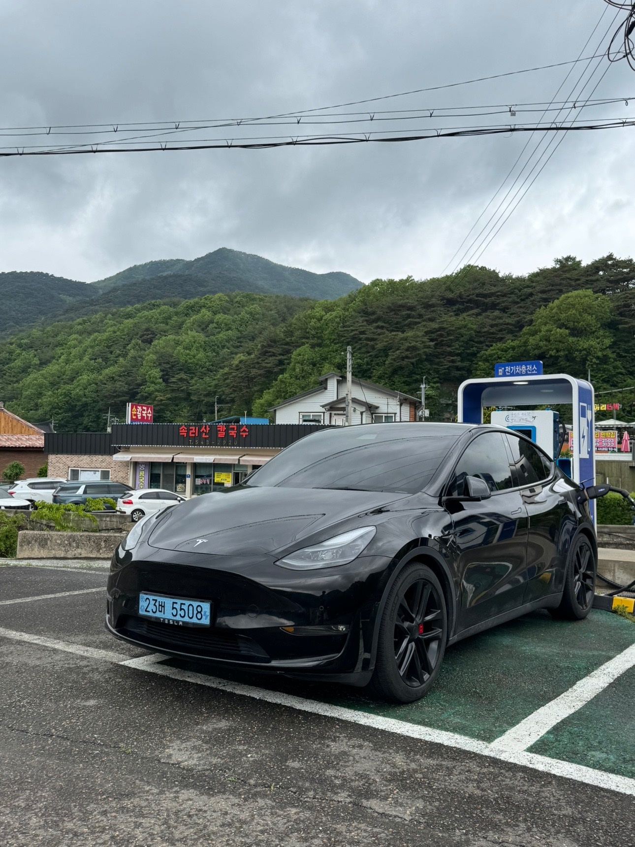 모델 Y BEV(89.2 kWh) AWD 퍼포먼스 매물 썸네일