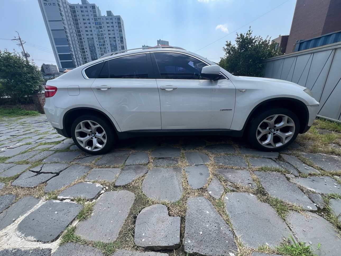 X6 E71 50 i xDrive (407마력) 매물 썸네일