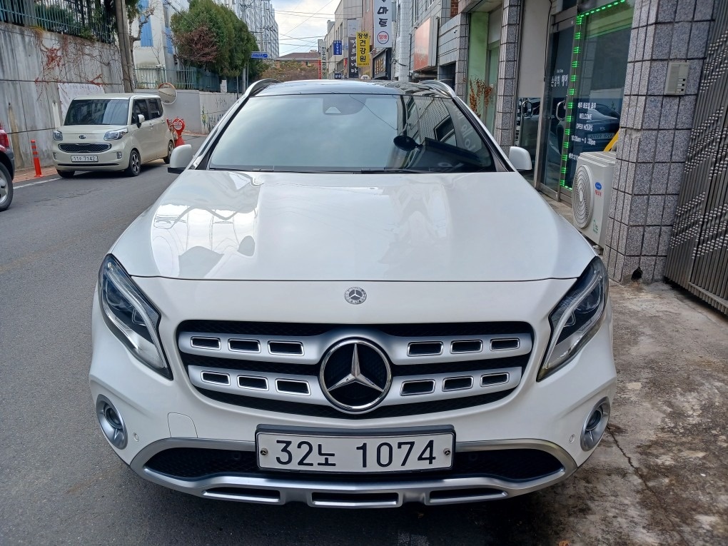 GLA X156 GLA220 후기형 (184마력) 매물 썸네일