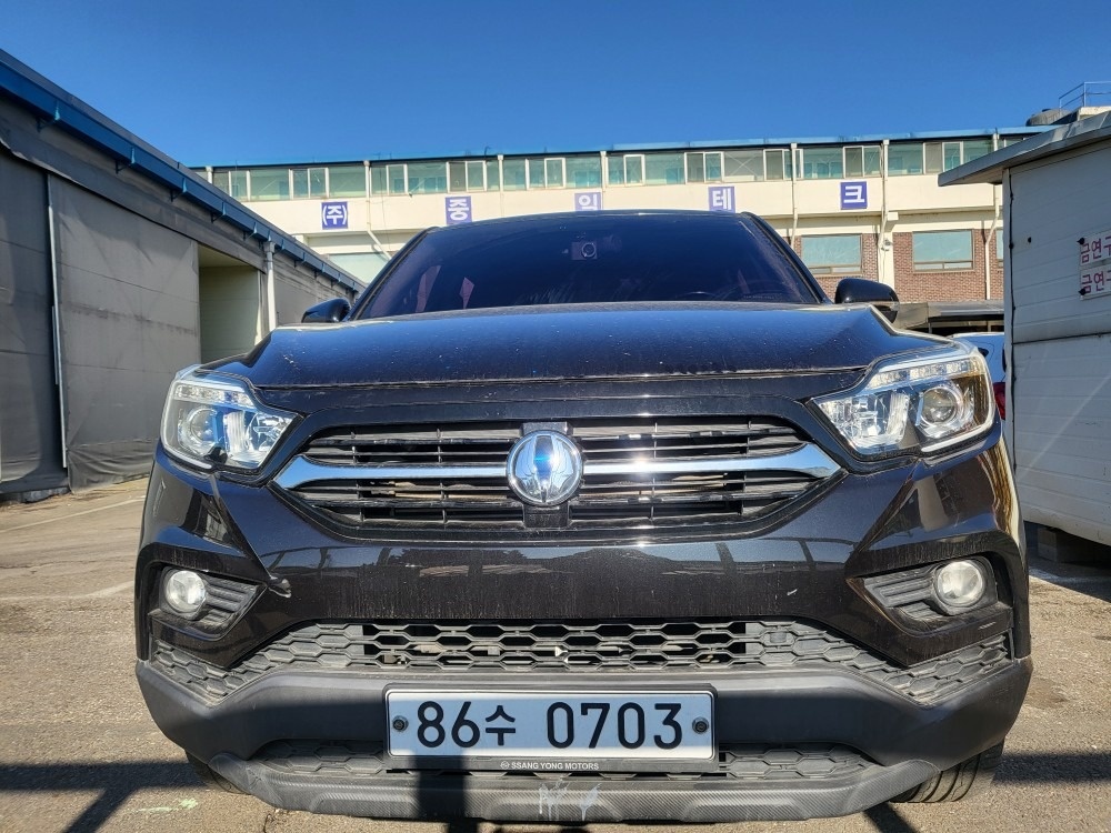 렉스턴 스포츠 Q200. G4 5인승(디젤 2.2) 4WD 프레스티지 매물 썸네일