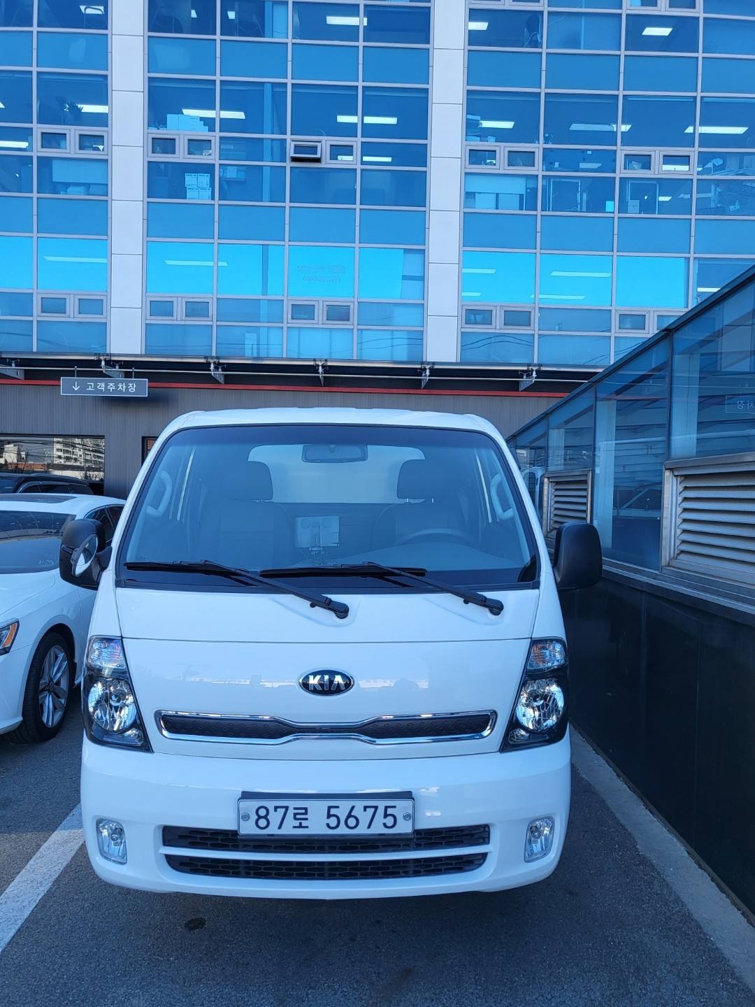 봉고 Ⅲ 1톤 PU 내장탑(저상형) 킹캡 CRDi 디럭스 매물 썸네일