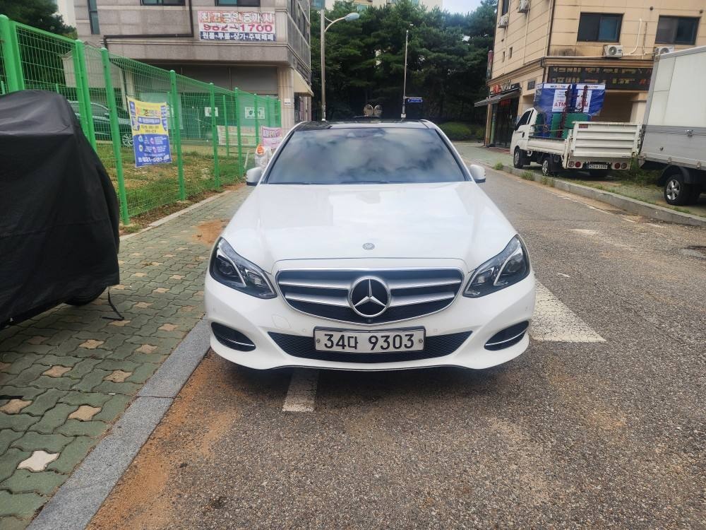 E 클래스 W212 E250 블루텍 4Matic 후기형 (204마력)아방가르드 스포츠 패키지 매물 썸네일