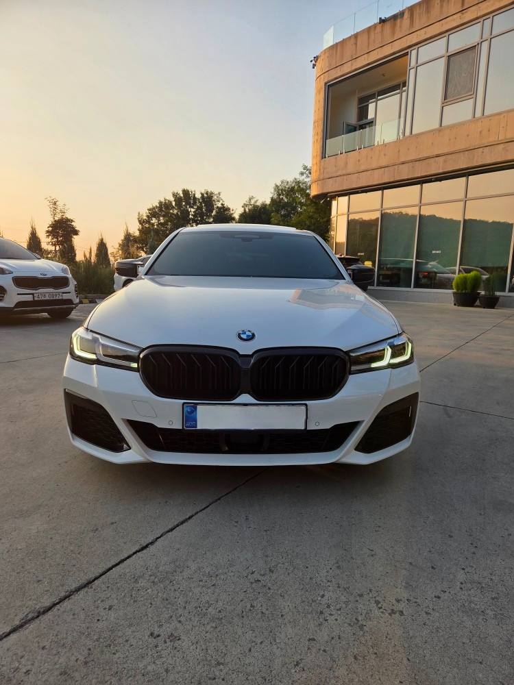 5시리즈 G30 530 i 후기형 (252마력)M 스포츠 매물 썸네일