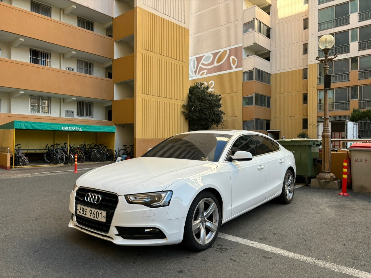 A5 8T 35 TDI Sportback 콰트로 (190마력) 매물 썸네일