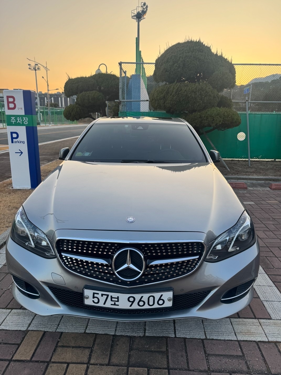 E 클래스 W212 E220 CDI 후기형 (170마력)아방가르드 매물 썸네일