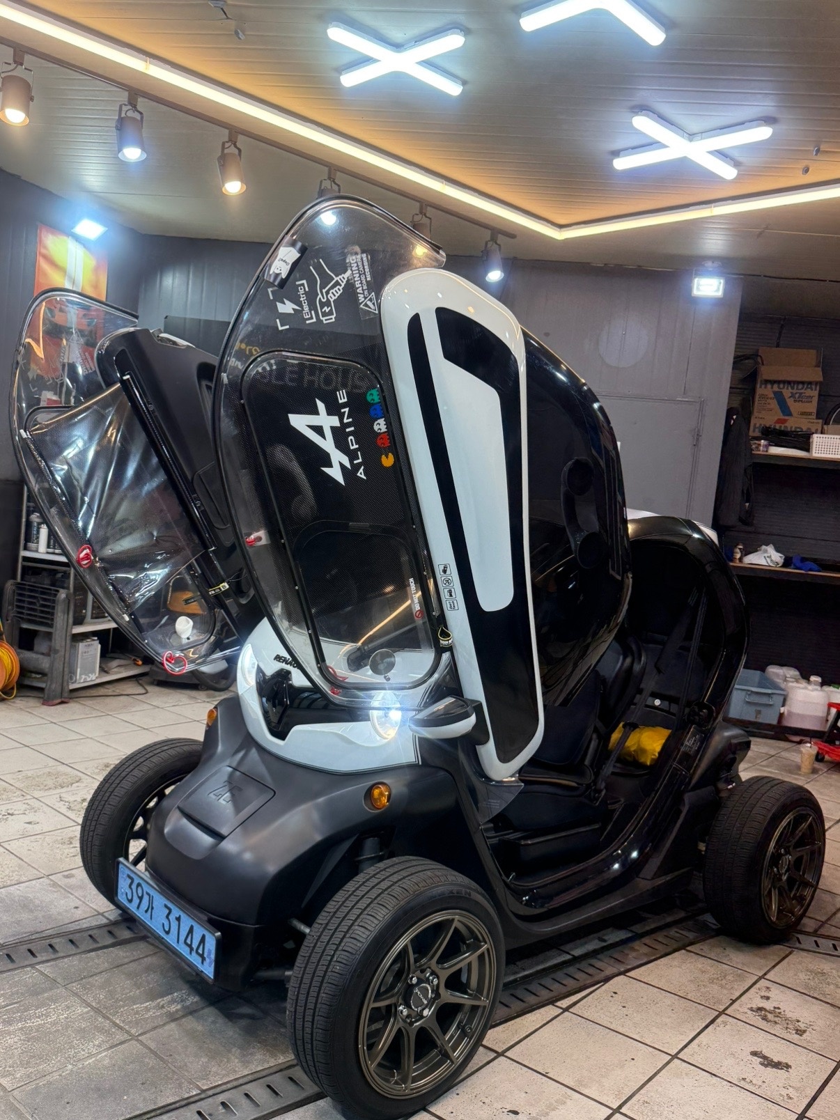 트위지 2인승(6.1KWh) 라이프(55km) 매물 썸네일