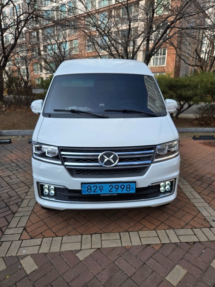 이티밴 BEV(2인승 41.9kWh) RWD (227km) 매물 썸네일