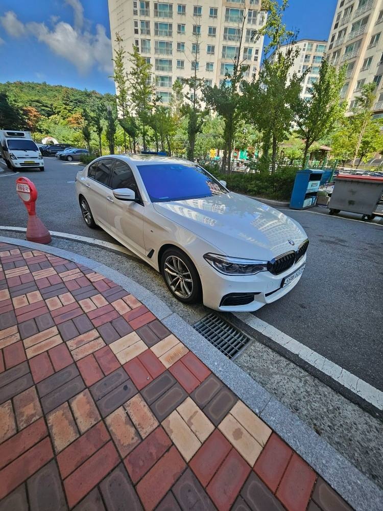 5시리즈 G30 520d 전기형 (190마력)M 스포츠 플러스 매물 썸네일
