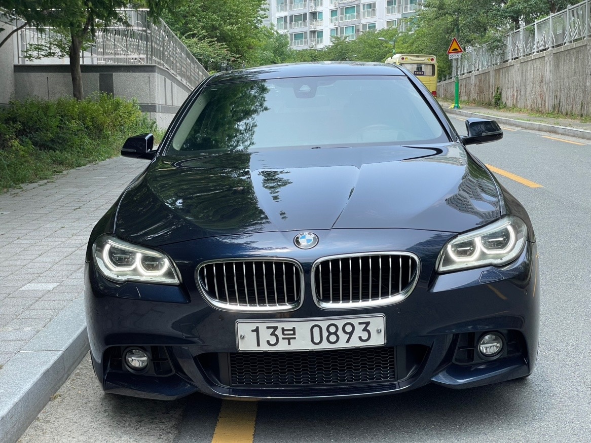 5시리즈 F10 520d xDrive 후기형 (190마력)M 에어로 다이나믹 매물 썸네일
