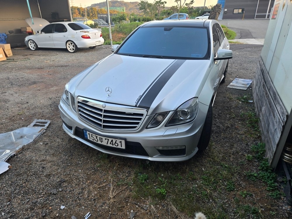 E 클래스 W212 E63 amg 중기형 (525마력) 매물 썸네일