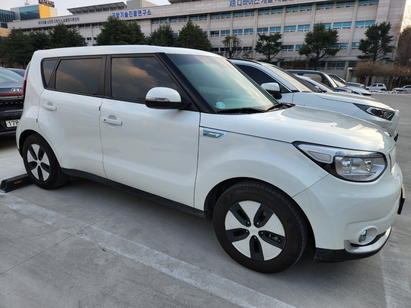 쏘울 EV PS BEV(30kWh) 180km 매물 썸네일