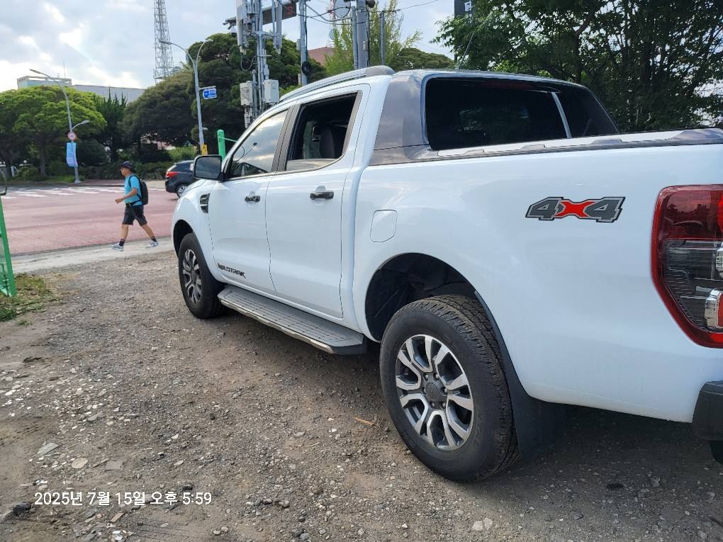 레인저 III 2.0 디젤 4WD Wildtrak 매물 썸네일