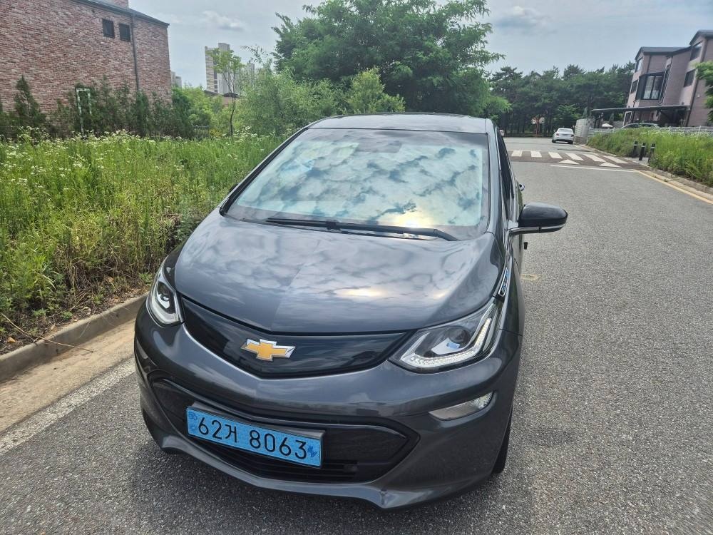 볼트 BEV(66kWh/414km) FWD LT 디럭스 매물 썸네일