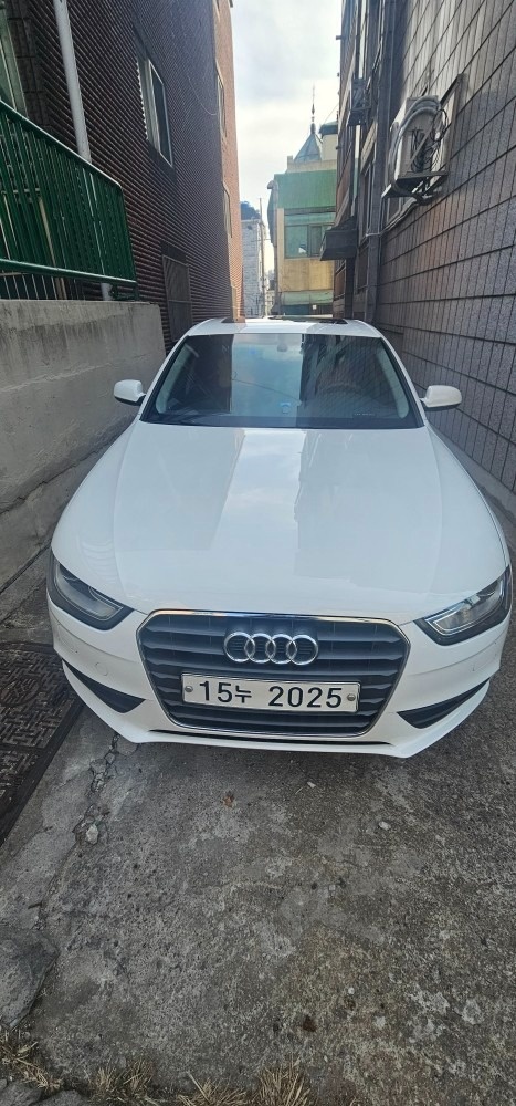 A4 B8/8K 2.0 TDI (143마력) 매물 썸네일