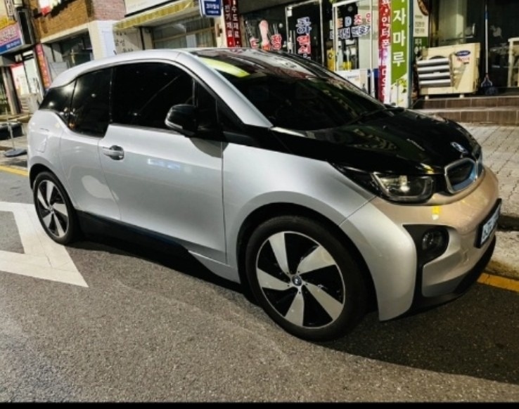 i3 IO1 BEV(22.6kWh) FWD (170마력) 매물 썸네일