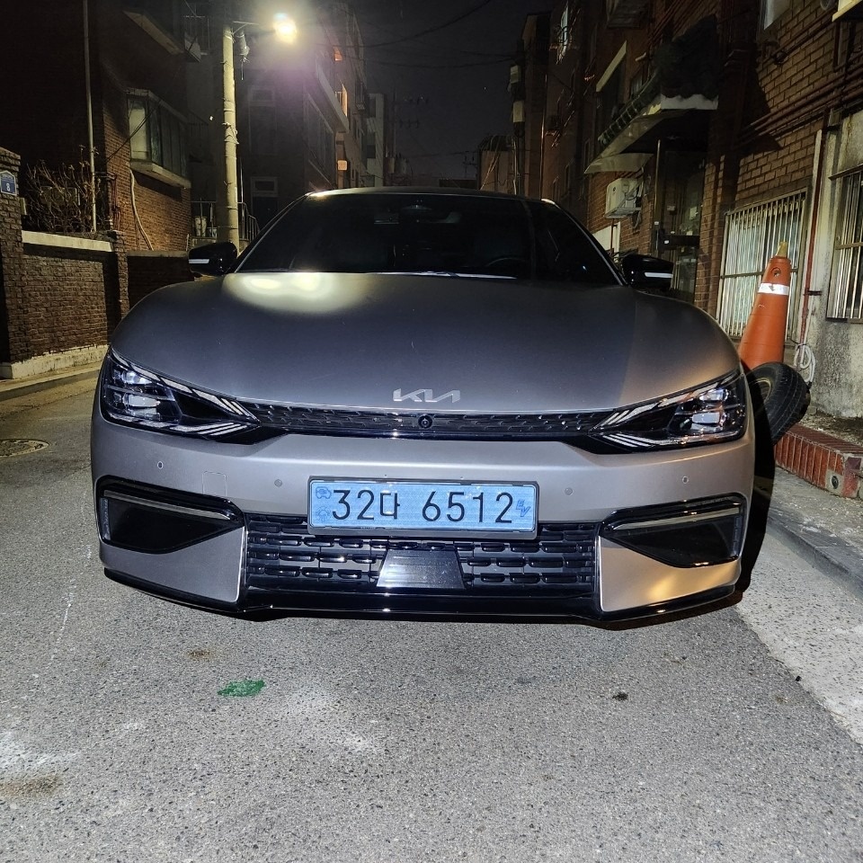 EV6 CV BEV(롱레인지/77.4kWh) AWD GT-Line(403km) 매물 썸네일