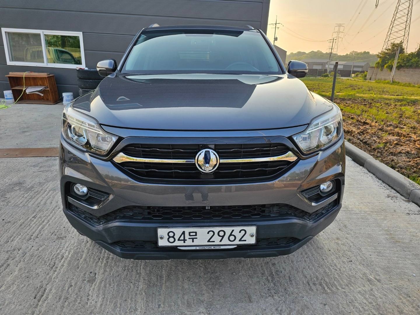 렉스턴 스포츠 Q200. G4 5인승(디젤 2.2) 4WD 프레스티지 매물 썸네일