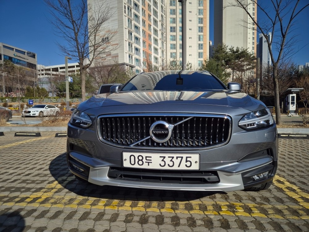 V90 크로스컨트리 D5 AWD 매물 썸네일