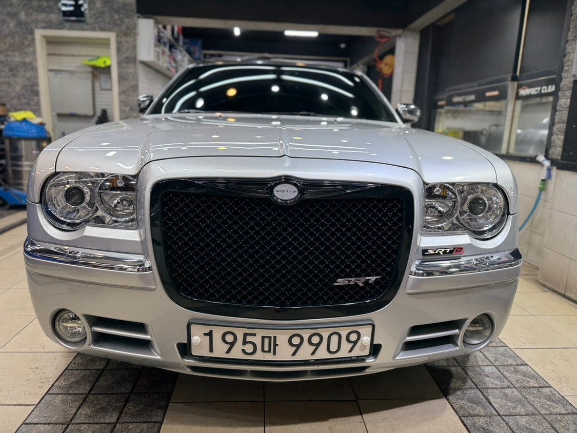 300C 5.7(V8 HEMI) 매물 썸네일