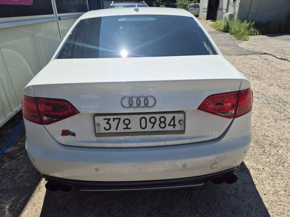 A4 B8/8K 2.0 TFSI 콰트로 (211마력) 매물 썸네일