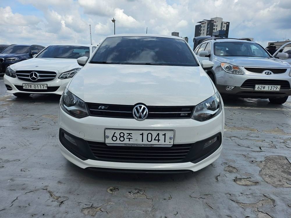폴로 Ⅴ 1.6 TDI R-Line 매물 썸네일