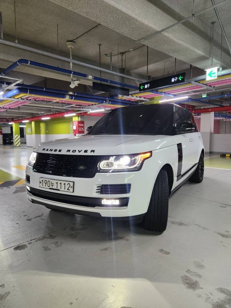 레인지로버 L405 4.4 TD V8 매물 썸네일
