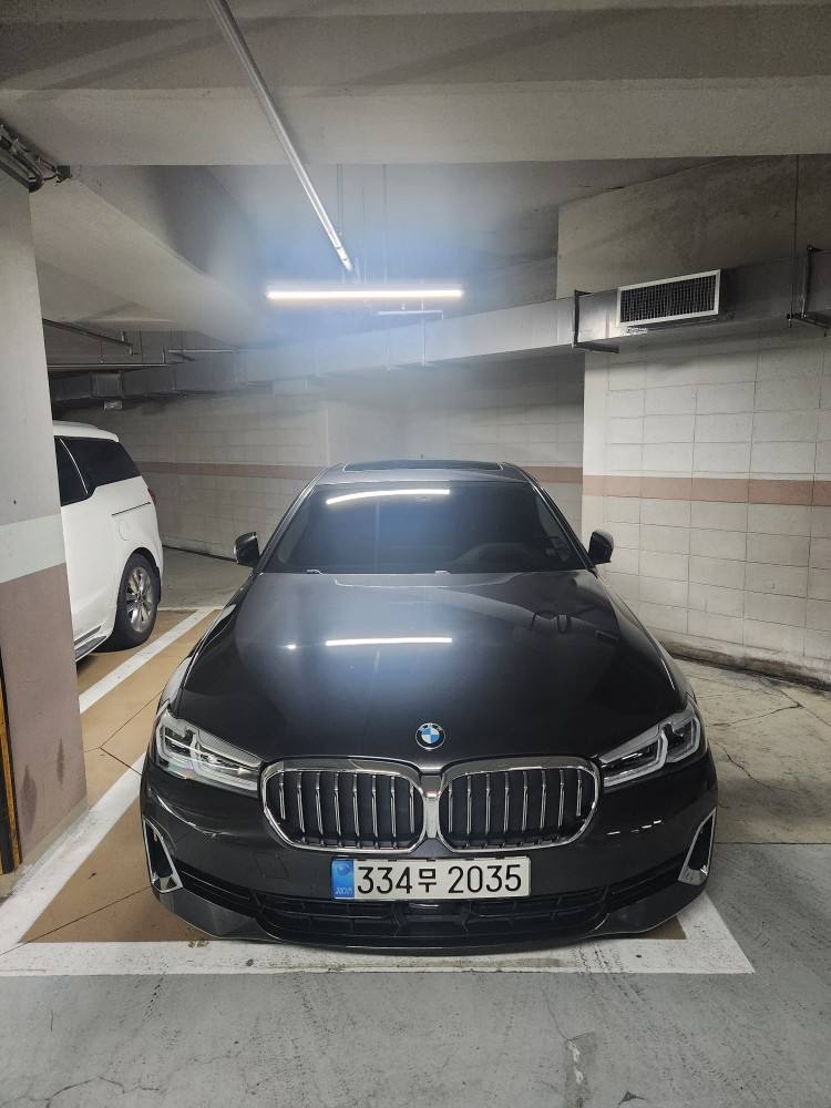 5시리즈 G30 530 i 후기형 (252마력)럭셔리 매물 썸네일