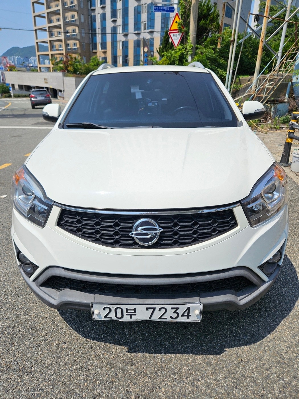 뉴 코란도 C C200 5인승(디젤 2.0) FWD CVT 고급 매물 썸네일