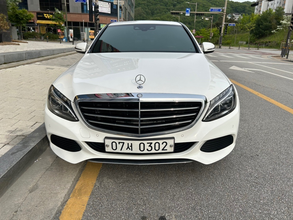 C 클래스 W205 C220 d (170마력)익스클루시브 매물 썸네일