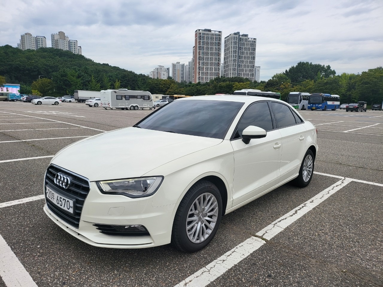 A3 8V 2.0 TDI (150마력)세단 매물 썸네일