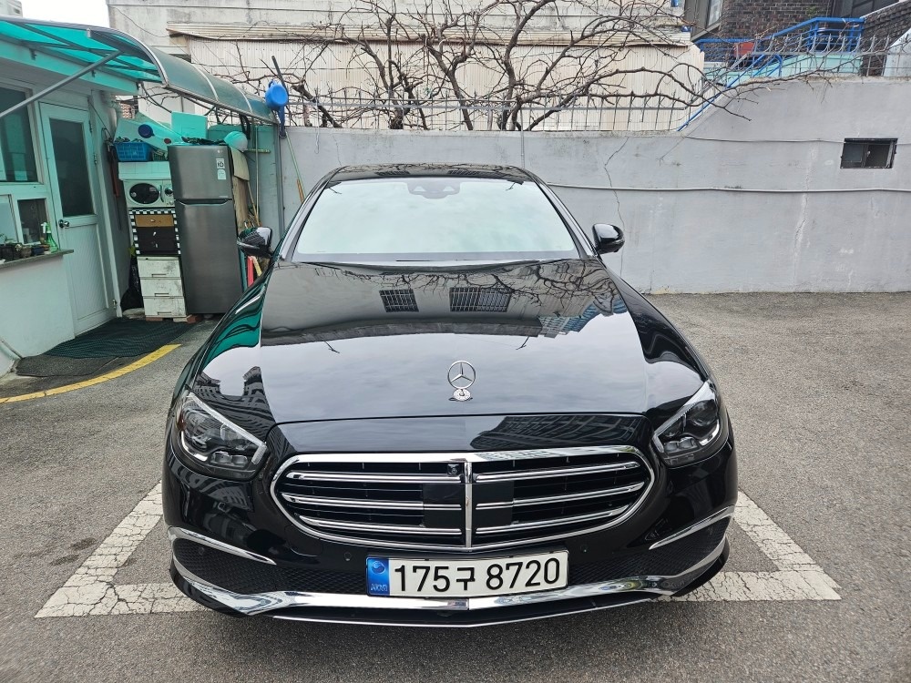 E 클래스 W213 E220 d 4Matic 후기형 (194마력) 매물 썸네일