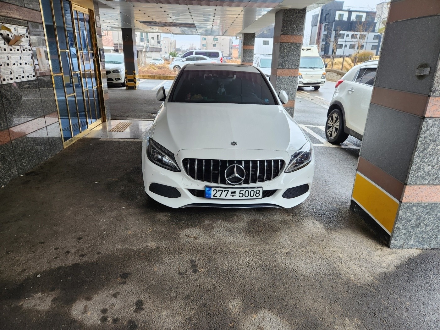 C 클래스 W205 C220 d (170마력) 매물 썸네일