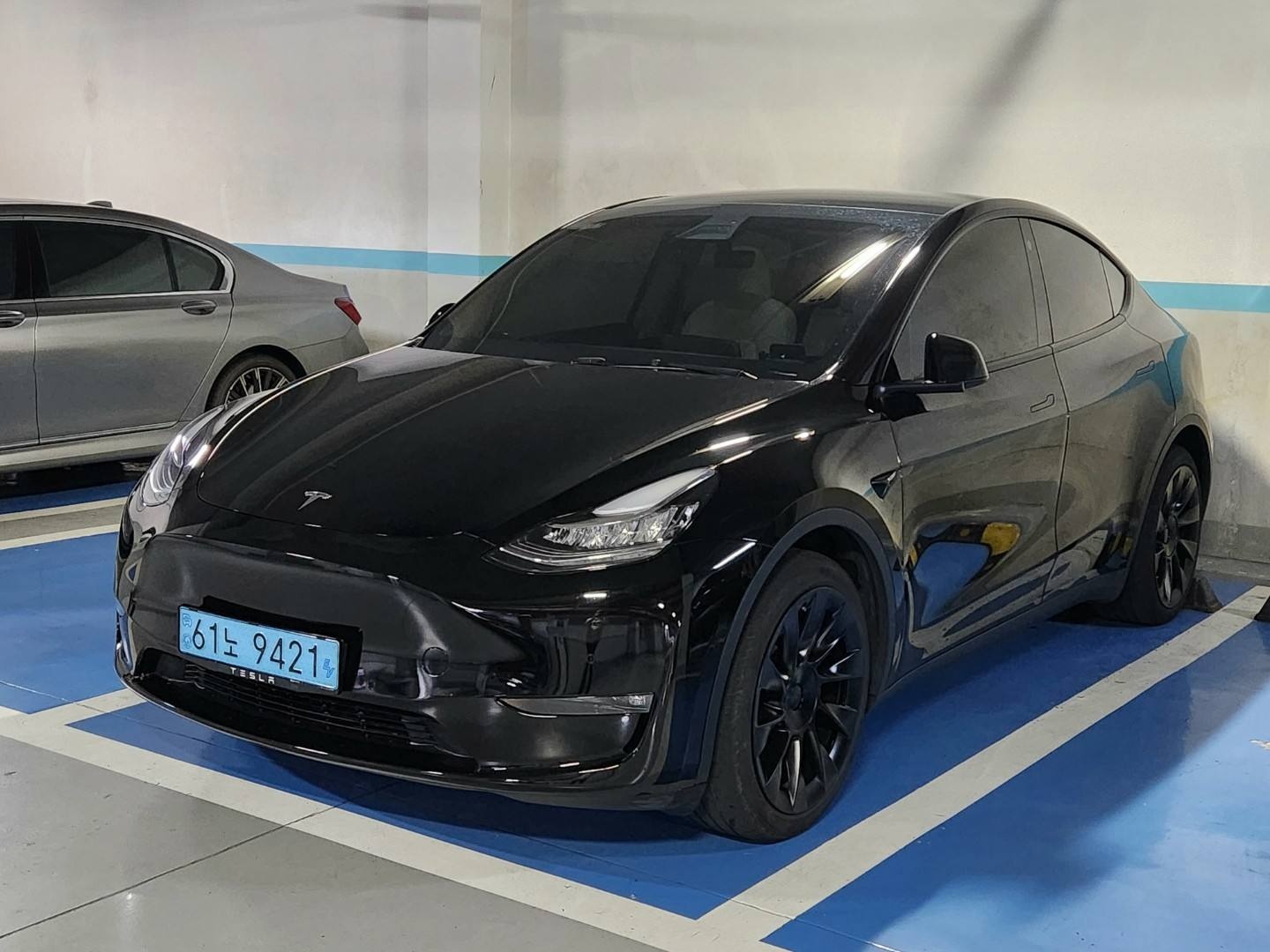 모델 Y BEV(89.2 kWh) AWD 롱 레인지 매물 썸네일