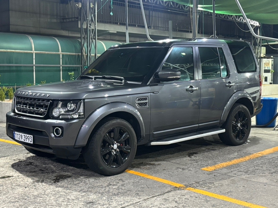 디스커버리 4 L319 3.0 TD V6 SE 매물 썸네일