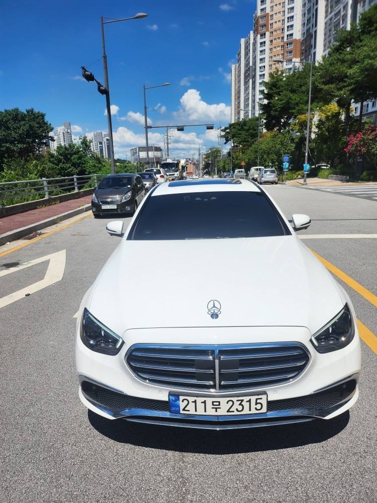 E 클래스 W213 E350 4Matic 후기형 (299마력) 매물 썸네일