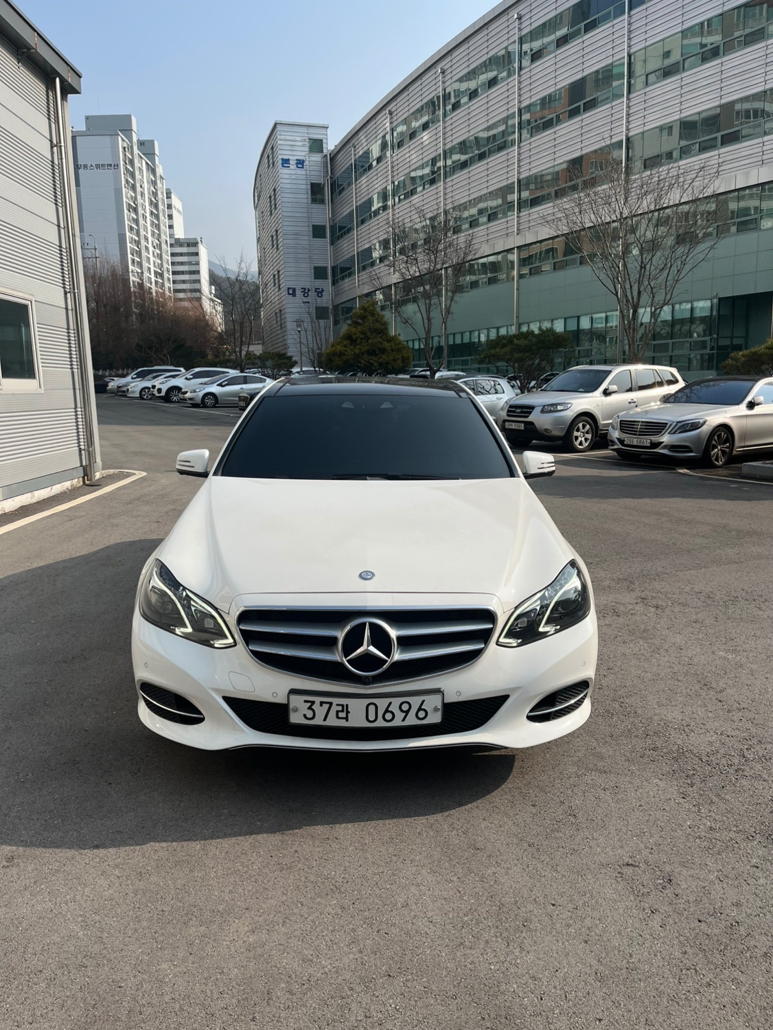 E 클래스 W212 E300 4Matic 후기형 (252마력)아방가르드 매물 썸네일