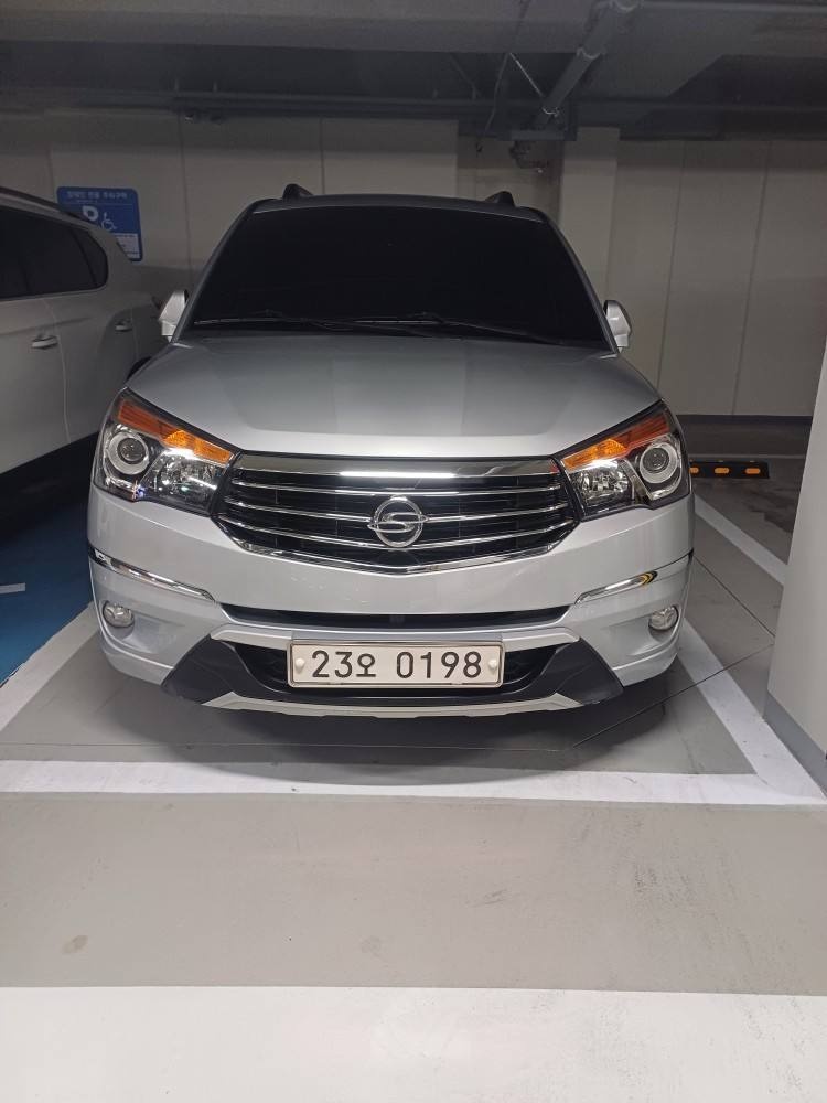 코란도 투리스모 A150 9인승(디젤 2.2) 4WD TX 매물 썸네일