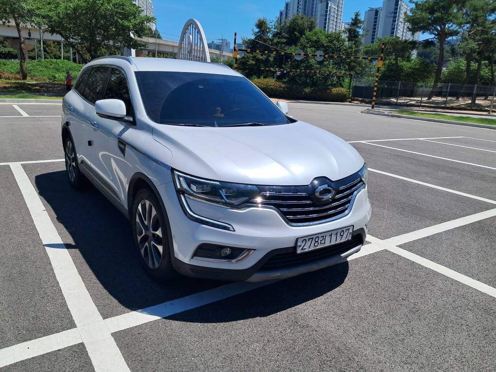 QM6 HZG 5인승(디젤 2.0) 4WD RE 시그니처 매물 썸네일