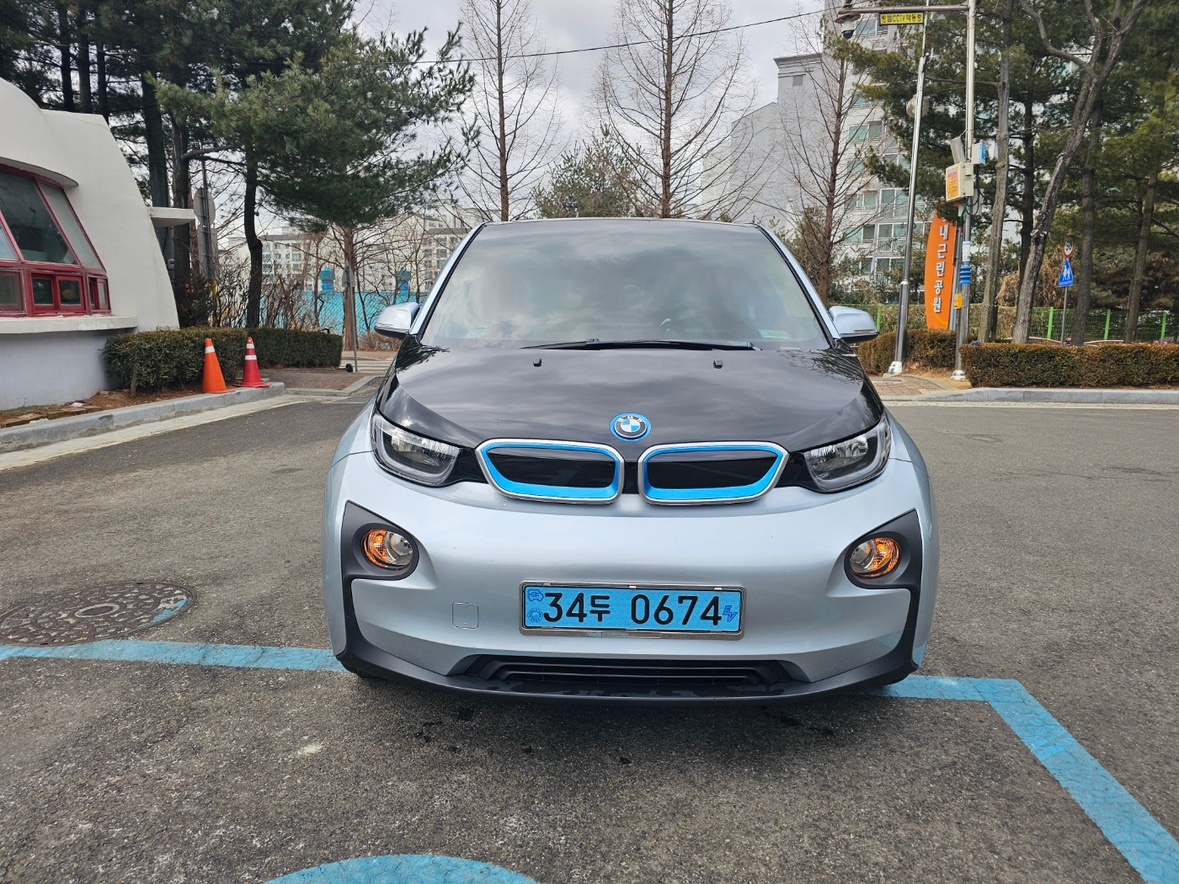 i3 IO1 BEV(22.6kWh) FWD (170마력) 매물 썸네일