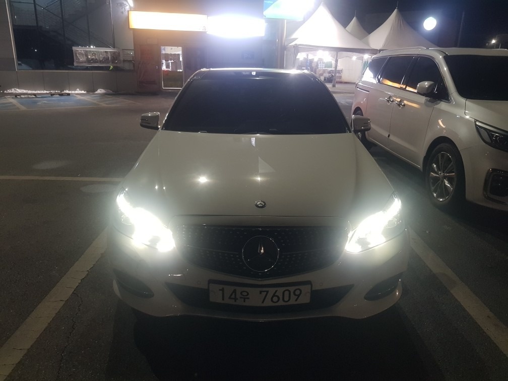 E 클래스 W212 E250 CDI 4Matic 후기형 (204마력) 매물 썸네일