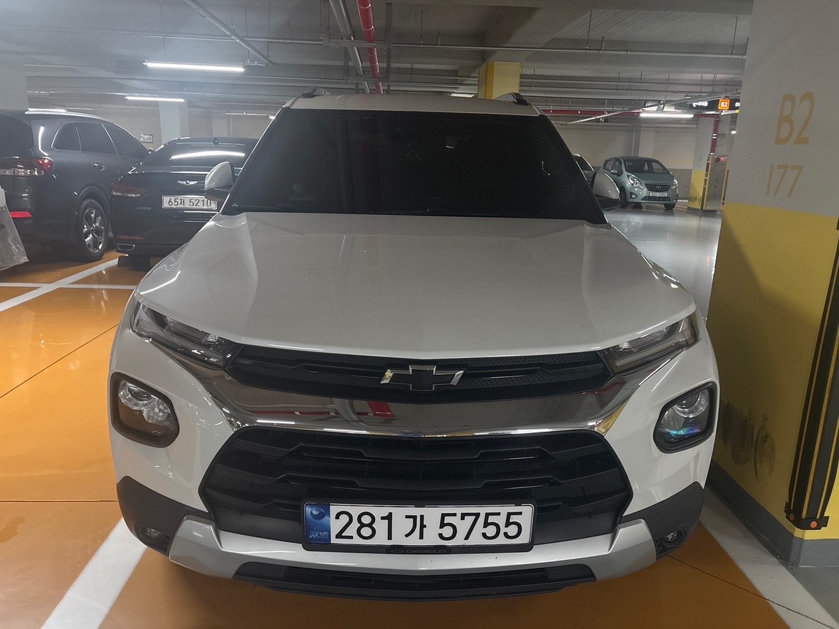 트레일블레이저 9BYC 1.3T FWD 프리미어 매물 썸네일