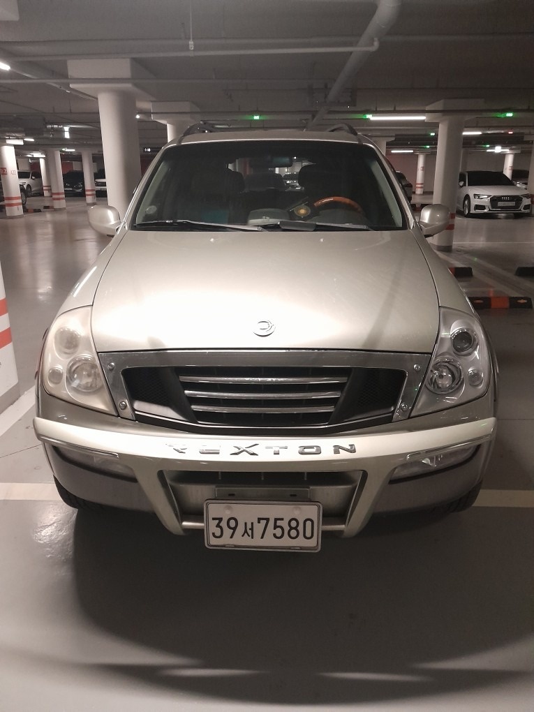 뉴 렉스턴 Y200 7인승(디젤 RX5 TI) 4WD 고급 매물 썸네일