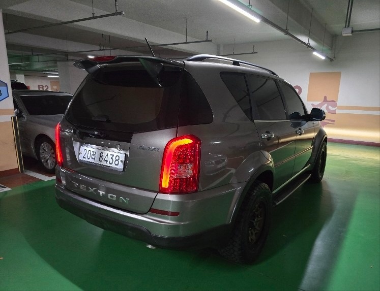 렉스턴 W Y200 7인승(RX7 2.0) 4WD 노블레스 매물 썸네일