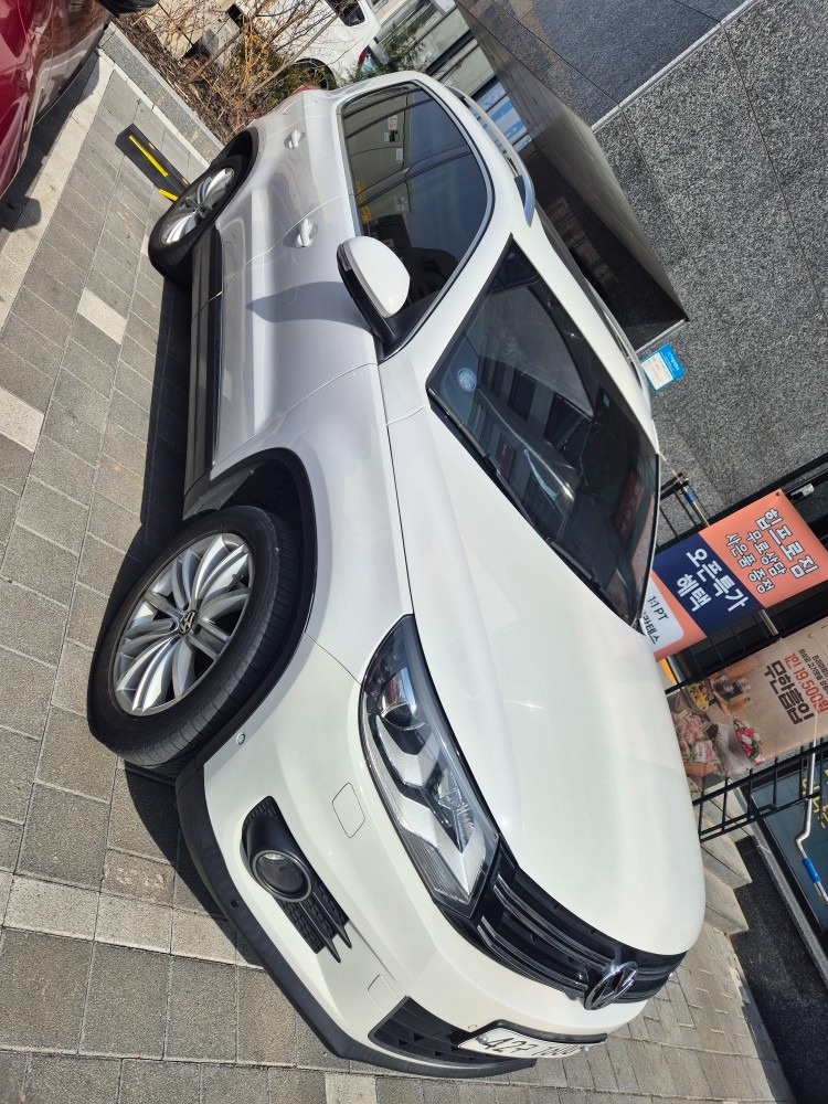 뉴 티구안 5N 2.0 TDI 블루모션 프리미엄 매물 썸네일