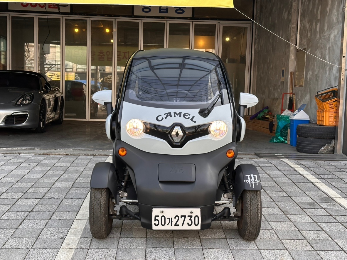 트위지 2인승(6.1KWh) 인텐스(55km) 매물 썸네일