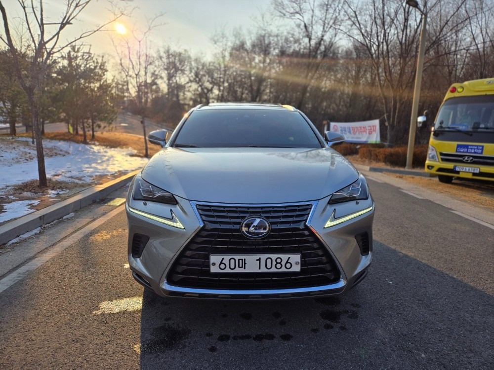 NX AZ10 NX300h AWD 후기형 (152마력) 매물 썸네일